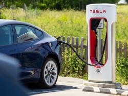  elon-musks-tesla-sets-up-new-247-supercharger-at-boca-chica-to-lure-spacex-starbase-visitors 