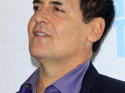  mark-cuban-accuses-trump-of-ripping-off-thousands-of-hard-working-americans-and-not-wanting-to-leave-the-white-house 