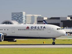  delta-air-lines-posts-downbeat-earnings-joins-united-airlines-american-airlines-and-other-big-stocks-moving-lower-in-thursdays-pre-market-session 