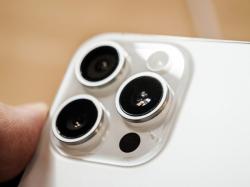  top-apple-analyst-says-dont-expect-much-for-iphone-16-this-year-but-tim-cook-led-company-has-a-slew-of-tetraprism-camera-upgrades-in-pipeline 