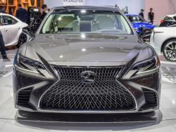  toyotas-lexus-aims-to-build-own-plant-in-china-for-ux-hybrid-and-bev-production-report 