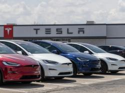  tesla-introduces-new-120-detailing-kit-for-all-of-its-lineup-but-cybertruck 