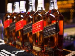  johnnie-walker-maker-diageo-faces-first-annual-sales-decline-since-2020-amid-investor-concerns-and-profit-warning 