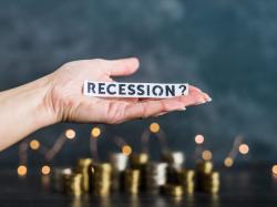  veteran-wall-street-analyst-counters-recession-fears-we-dont-expect-a-hard-landing-of-the-economy 