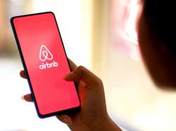  airbnb-reports-weak-earnings-joins-cryoport-tripadvisor-lyft-and-other-big-stocks-moving-lower-in-wednesdays-pre-market-session 