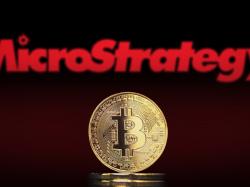  microstrategys-bitcoin-strategy-playbook-explained-will-others-follow-this-radical-step 