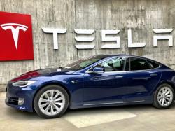  tesla-buyers-can-earn-1000-off-under-this-new-referral-program-after-elon-musk-led-ev-giant-scrapped-older-one-in-april-no-discount-for-cybertruck 