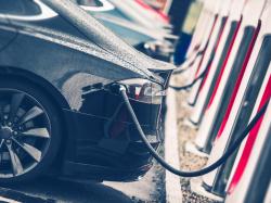  electric-vehicle-interest-hits-record-in-new-us-study-thanks-to-discounts-28-say-next-car-will-be-ev 