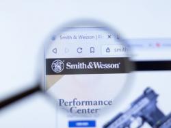  how-to-earn-500-a-month-from-smith--wesson-brands-stock-ahead-of-q1-earnings-report 