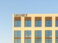  signet-jewelers-q2-earnings-eps-beat-net-debt-positive-strong-q3-outlook 