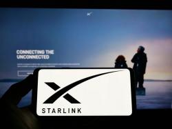 트럼프 `스타링크 지지` 브렌단 캐어 FCC 수장에 임명... SpaceX 투자 ETF 13% 급등