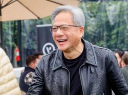 엔비디아 CEO 황 회장 "매일이 행복한 건 아냐"... 시총 3600조 원대 기업 일군 리더십 비결