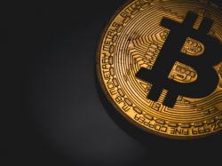  bitcoin-poised-for-historic-breakout-with-this-one-last-step-top-crypto-analyst-predicts 
