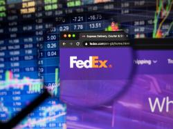  why-fedex-stock-is-sliding-monday 