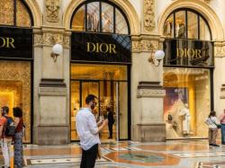  spotlight-on-luxury-retail-as-louis-vuitton-reports-earnings-thursday 