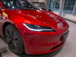  tesla-faces-tough-road-ahead-analyst-predicts-lower-earnings-citing-market-and-production-hurdles 