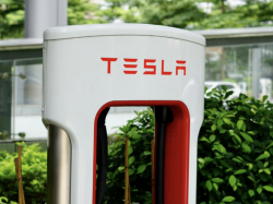  tesla-drops-after-missed-earnings-why-is-cathie-wood-gobbling-up-shares 