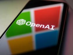 OpenAI, 마이크로소프트 지분 평가 고심... 트럼프의 5000억 달러 스타게이트 AI 프로젝트 와중에 영리 전환 모색