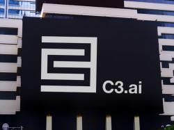 JP모건 `수익성·규모 우려` C3.ai 목표가 하향...실적은 개선