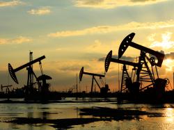 OPEC+ 증산·관세 여파에 국제유가 수년래 최저치 기록