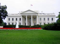  trump-set-to-meet-top-executives-from-apple-jpmorgan-and-other-giants-in-business-roundtable-amid-economic-concerns-and-market-downturn-report 
