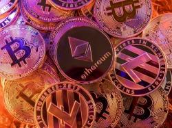 트럼프 기술관세 완화에 비트코인·도지코인 횡보, 이더리움 하락...BTC 다음 목표가 7만9000달러냐 9만7000달러냐