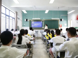 中 에듀테크 기업, AI 변신으로 새 도약...루안윈 주목받는다