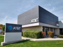 AT&T, 1분기 후불가입자 32.4만명 순증...버라이즌 28.9만명 순감과 대조