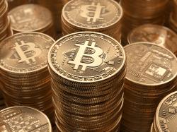 트럼프 `암호화폐 대통령` 취임 100일... 비트코인 13% 하락, 바이든과 대조적,$BTC