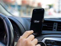  uber-heats-up-robotaxi-battle-against-tesla-waymo-with-may-mobility-deal 