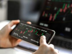 sp-rally-may-be-topping-out-dan-niles-warns-amid-demand-pull-in-economic-uncertainty-and-sell-the-news-risk