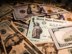  peter-schiff-says-trade-truce-aside-the-world-is-losing-confidence-in-dollar-and-in-us-ability-to-put-fiscal-house-in-order 