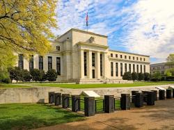 Fed, 관세발 인플레 우려...美 자산 안전처 지위 흔들릴 수도