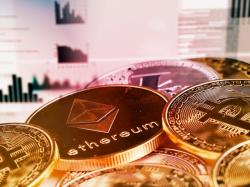3iQ CEO "암호화폐 대중화 3단계 전략 추진...솔라나 ETF 31% 수익"