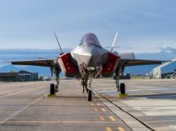 美 국방부, F-35 발주 절반으로 축소...록히드마틴 타격