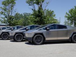  tesla-cybertruck-bet-not-paying-off-ford-gm-outsell-ev-giant 