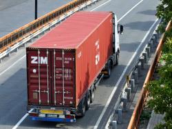  zim-integrated-shipping-stock-climbed-15-on-monday-what-happened 