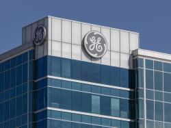  labor-dispute-eases-as-uaw-ge-aerospace-agree-on-tentative-pact 