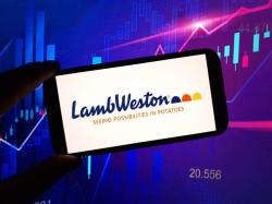  these-analysts-boost-their-forecasts-on-lamb-weston-after-better-than-expected-q1-results 