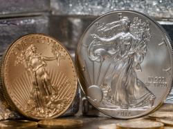  gold-retreats-below-4000-but-silvers-record-high-keeps-precious-metals-etf-investors-engaged 