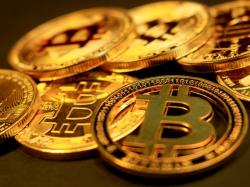  bitcoin-rebounds-to-113000-eth-xrp-up-over-2-as-gold-dips 