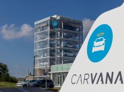carvana-speeds-past-dealerships-with-digital-model