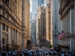 magnificent-7s-reign-rolls-on-powell-puts-chill-on-rate-cut-hopes-this-week-in-markets