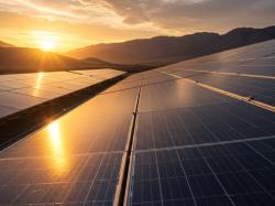  two-solar-stocks-surge-in-momentum-amid-insatiable-ai-power-demand 