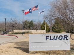  fluor-lifts-2025-profit-outlook-shrugs-off-1-billion-in-project-write-downs 