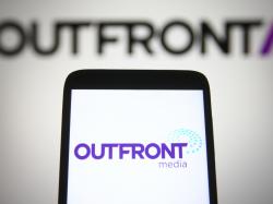  outfront-and-google-deepmind-turn-new-york-subway-into-a-citywide-ai-art-studio 