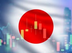  japans-12-figure-fiscal-bazooka-could-lift-bitcoin--but-the-chart-says-not-yet 