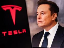  elon-musk-says-tesla-held-back-on-ai-training-for-this-reason-as-jim-chanos-questions-automakers-ai-spend-were-building 
