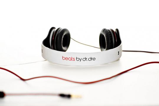 Apple Expected To Buy Beats Electronics For $3.2 Billion