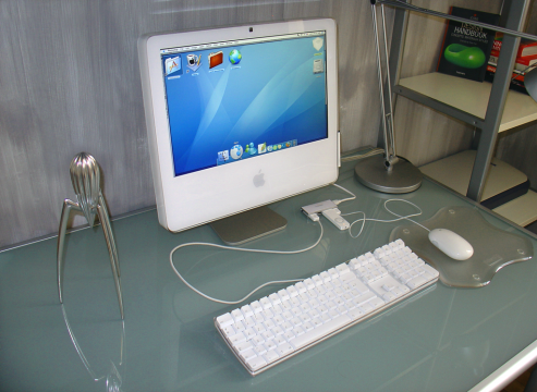 …But Benzinga Readers Prefer Apple